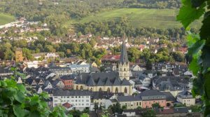 Altstadt von Ahrweiler mit St. Laurentius Kirche