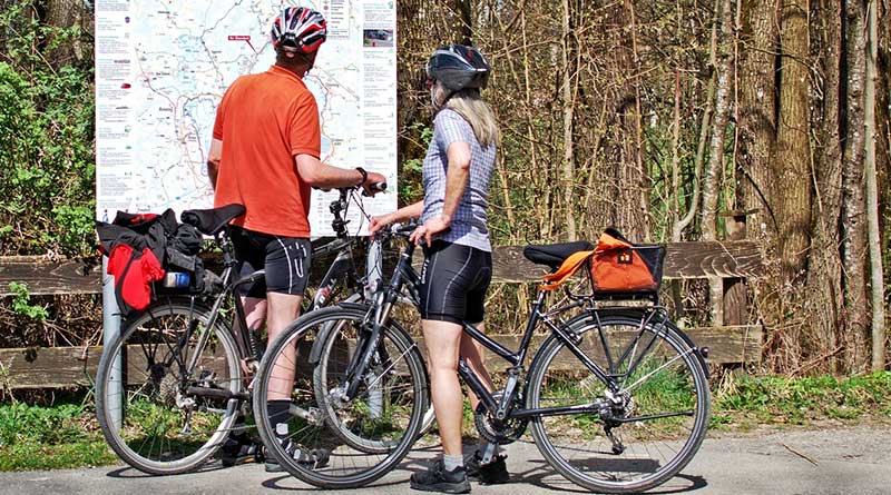 Radfahren auf dem Ahr Radweg im Ahrtal