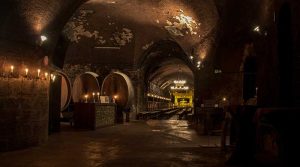 Weingut, Weinbau und Weinkeller der Weingüter im Ahrtal